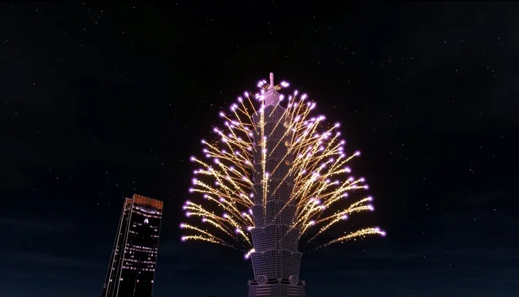 今年台北101以全新主題「SPARK 101」揭開歲末序幕，打造橫跨聖誕節、跨年至農曆新年的雙跨年節慶盛典，圖為模擬2026年跨年煙火照。台北101提供
