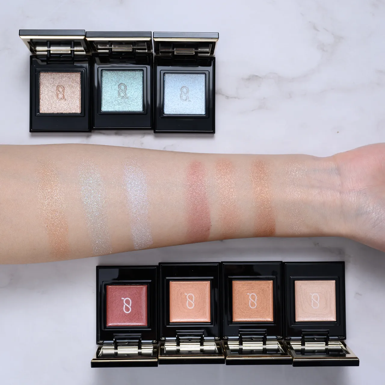 SUQQU晶采单色眼影，1450元。品牌提供