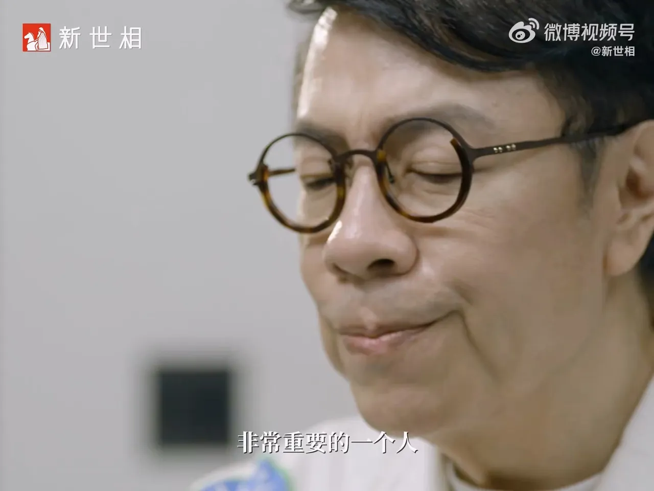 蔡康永近日受访谈到大S，仍不禁感慨人生的残酷。翻摄新世相微博