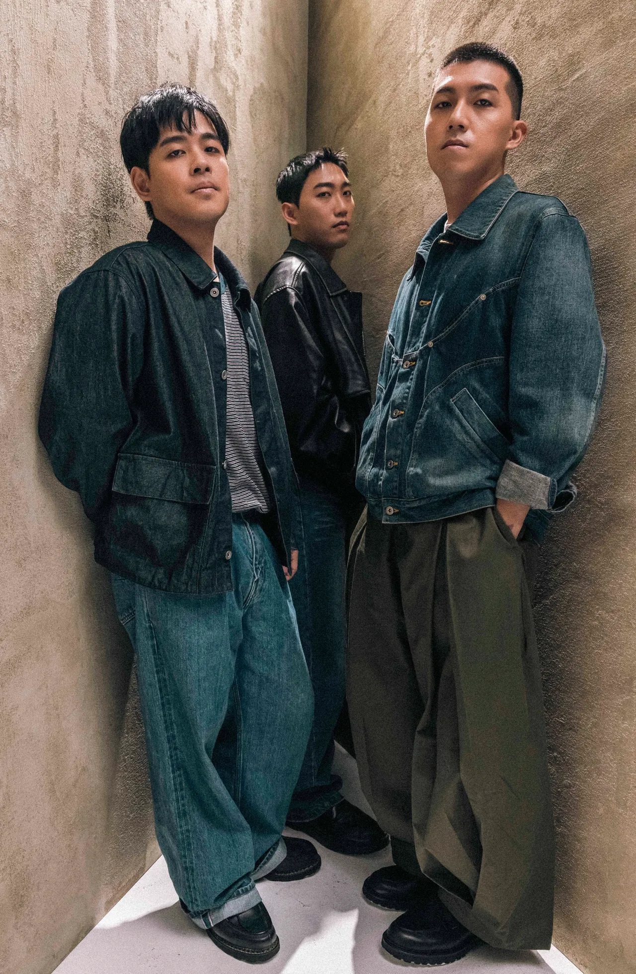 靈魂沙發（左起：Poopoo、亨利、本山） 分享錄音時的趣事。放飛音樂提供