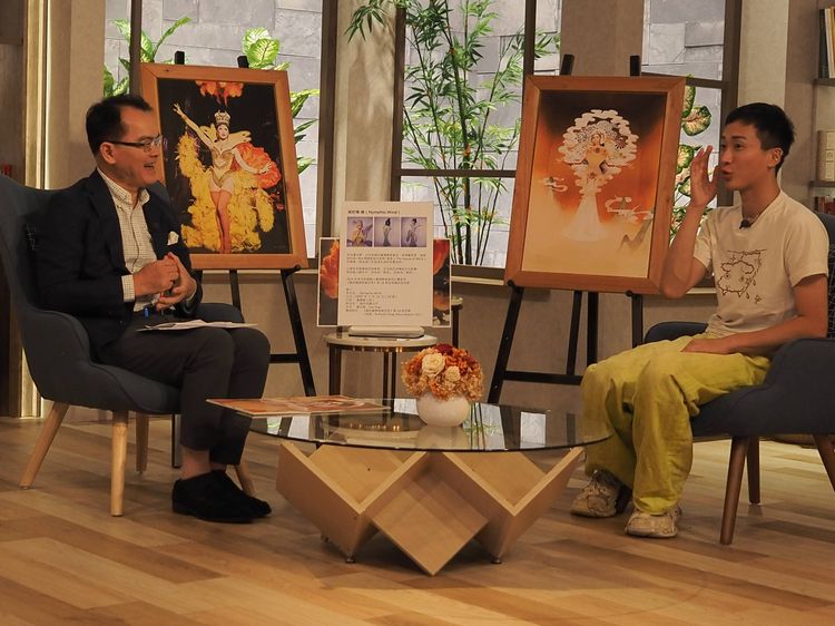 妮妃雅曝媽沒打壓成長「像放山雞」 鄭弘儀帶動作擺拍成亮點