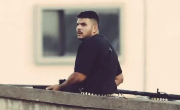 24歲槍手阿克拉姆的媽媽表示，她的兒子平常很乖。翻攝X@Bondi beach