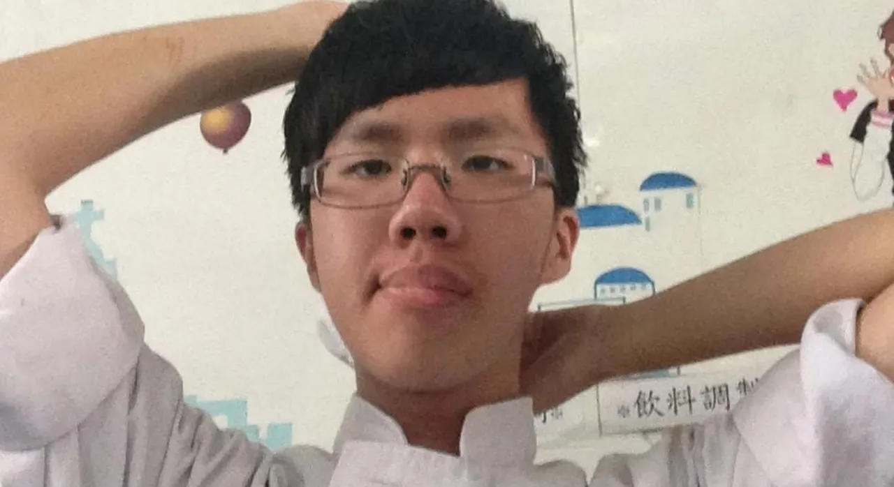 张文「酒驾被军汰除」背景曝！父母2年没联络也被肉搜