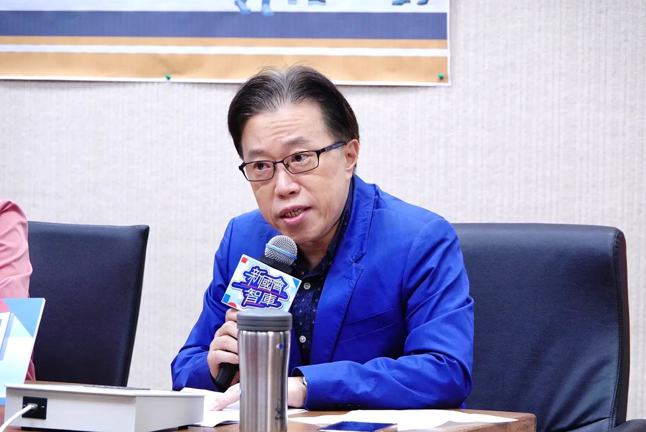 文化大學教授鈕則勳。莊宗達攝