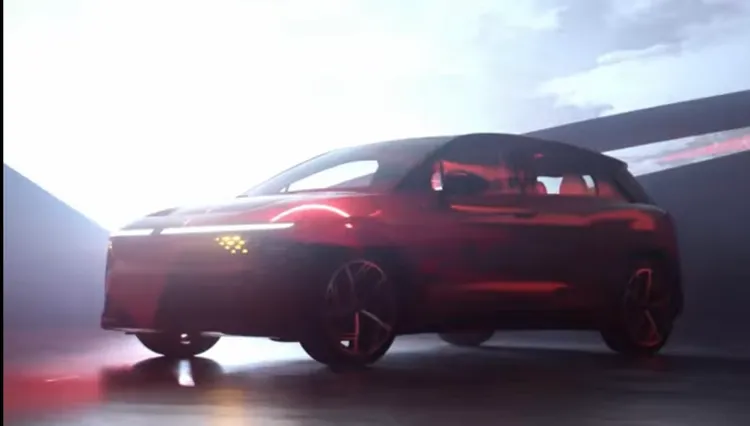 鴻華先進宣布即日起全台LUXGEN展示服務中心將同步展示Bria實車，並於本週末（12/27）正式啟動銷售。影片截圖