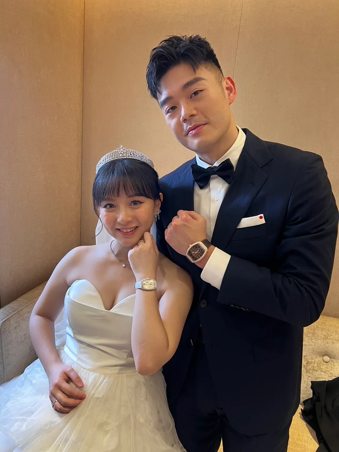 王齐麟（右）与陈诗媛婚礼当天都戴上Franck Muller腕表。品牌提供