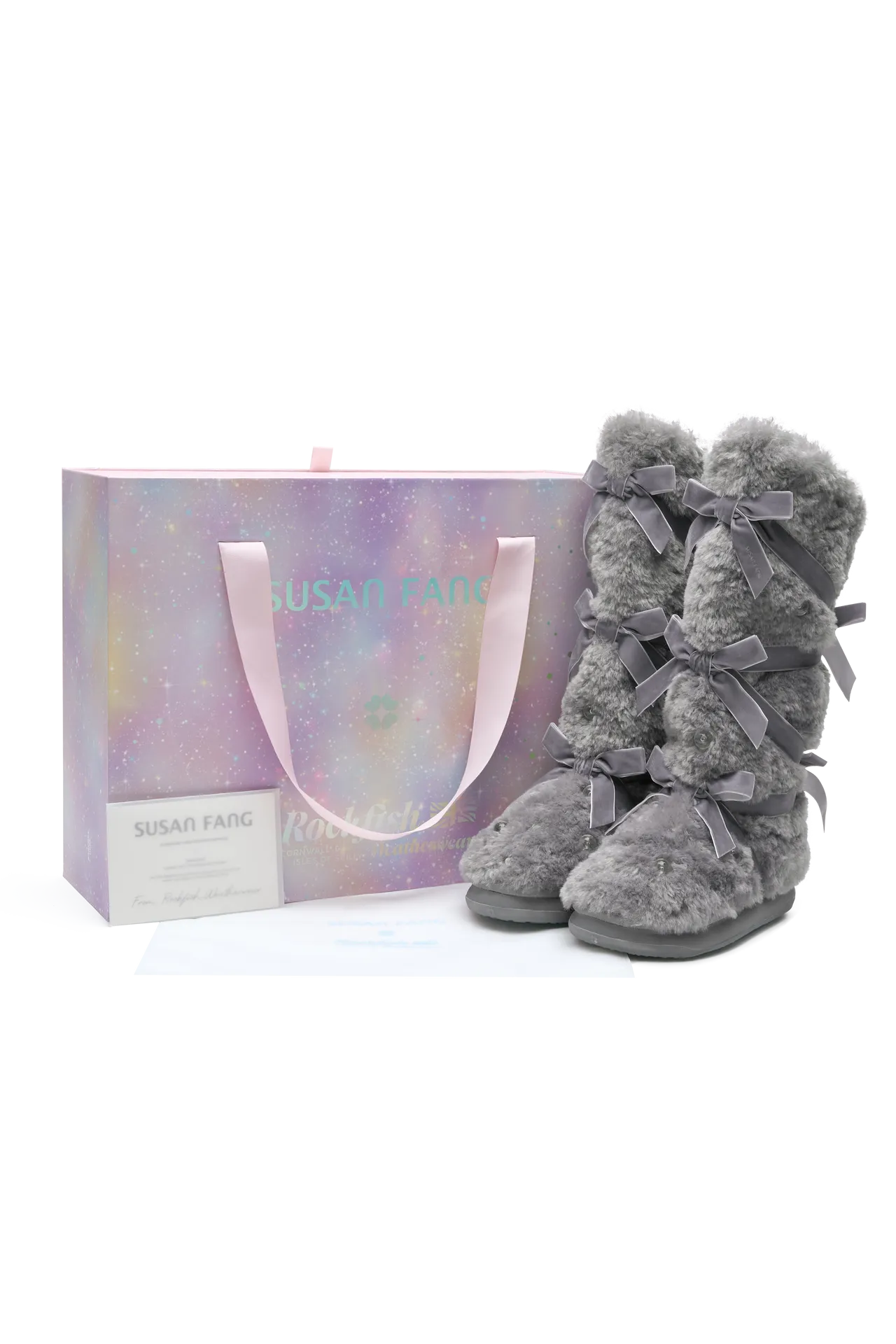 Rockfish Weatherwear x SUSAN FANG FURRY LONG BOOTS，7780元。品牌提供