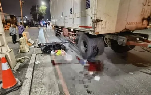 台中惊悚车祸　联结车撞机车女骑士遭辗　满地血命危送医