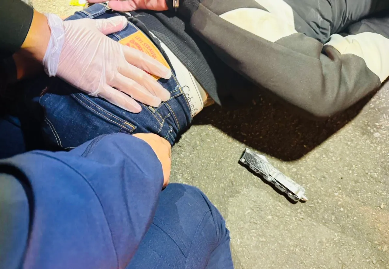 席男当场被逮。翻摄画面