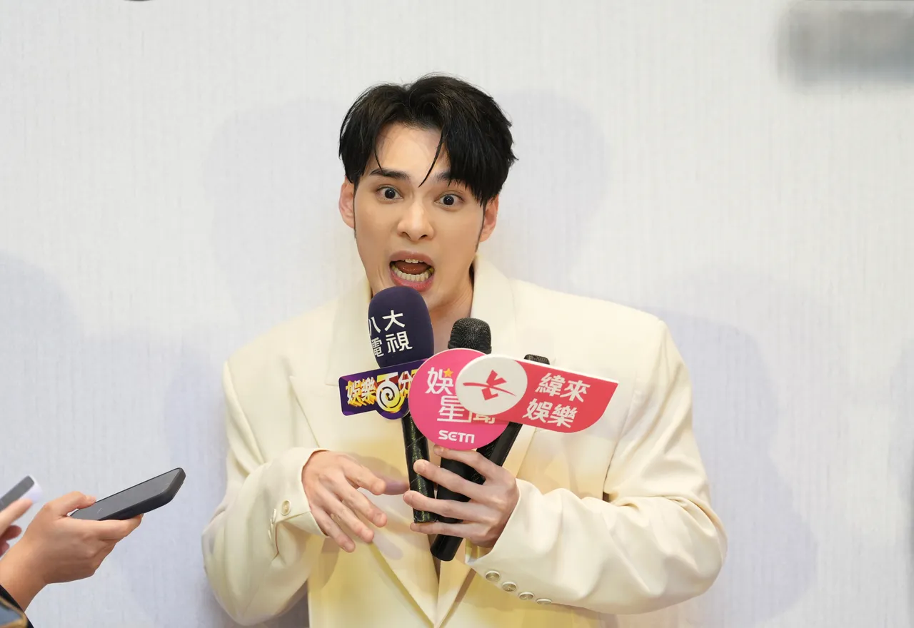 被问陈零九，黄伟晋突然大小声。摄影中摄