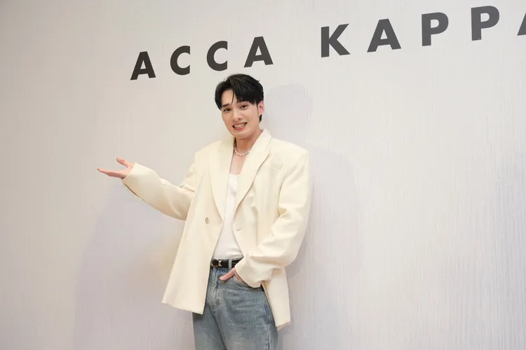 黄伟晋今天出席香氛活动。摄影中摄