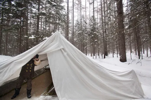 极乐长白山！北韩高官受训不忘开淫趴「陪睡的个个貌美」 