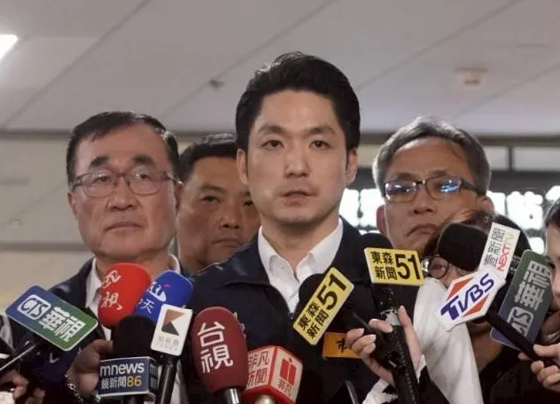 北捷掷弹砍人｜蒋万安宣布「全市维安戒备」　捷运站每日70警巡逻