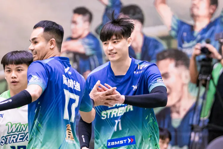 连庄排球队从企业排球联赛到职业排球联赛，坚强阵容都让他们胜率超高。连庄提供