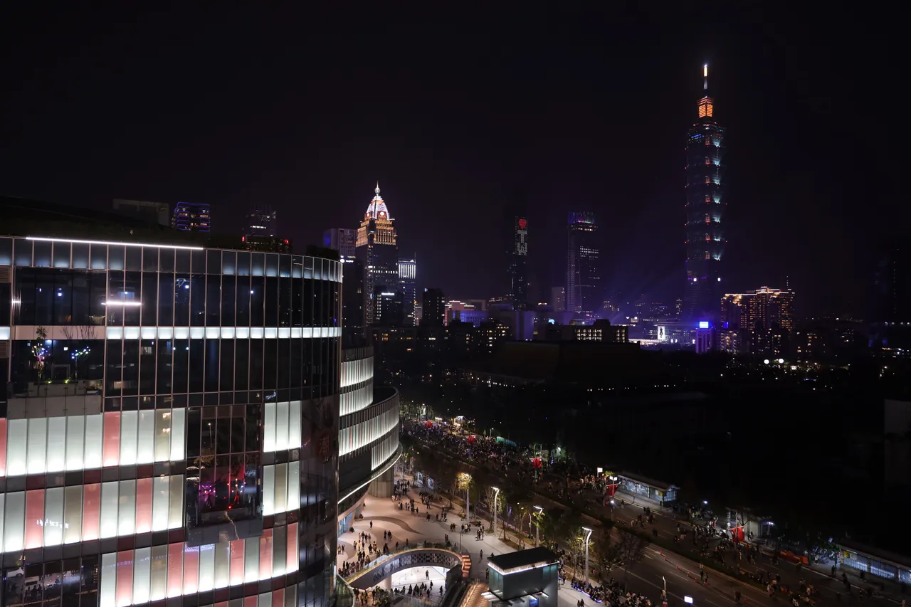 跨年国旅看涨！大巨蛋对面饭店喊2.3万　全台迎2026住宿一次看