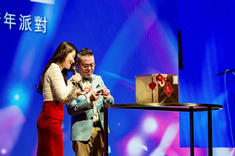 跨年派對將祭出近20萬元的抽獎獎項。高雄萬豪提供