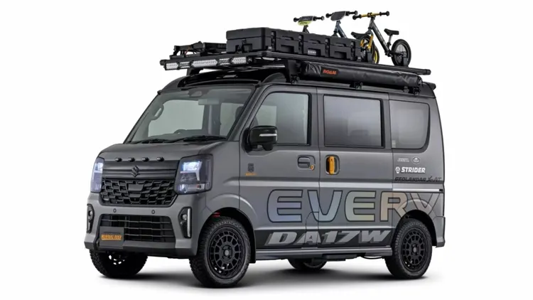 面向家庭與休閒生活的Every Wagon Wanpaku Rider概念車，主要是加入兒童自行車、置物箱、LED 燈條與可折疊天幕等裝備 。原廠照片