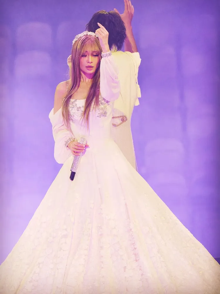 濱崎步接到上海演唱會中止的通知後，帶領全體工作人員照流程唱完整場。翻攝濱崎步IG