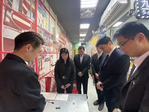 宏福苑大火釀156死　在台港人自設弔唁點曝光