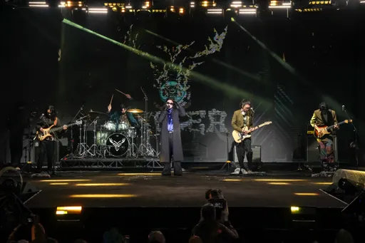 新北耶诞城彩蛋来了！陈汉典主持兼表演　唱跳〈我不会跳〉high翻全场