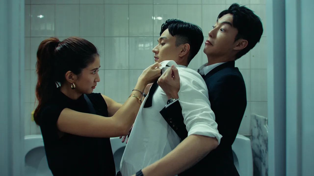 9m88（左起）、劉冠廷和蔡凡熙三人在《雙囍》中要共同面對「一天兩場婚禮」。水花電影提供
