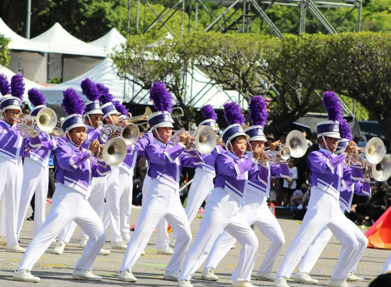 南荣国中行进管乐团在国际赛事曾多次勇夺特优。翻摄画面