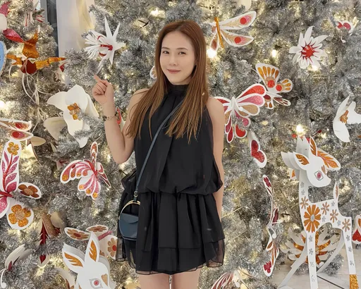 吴申梅惊喜收粉丝百万大礼　成出道10年重要里程碑