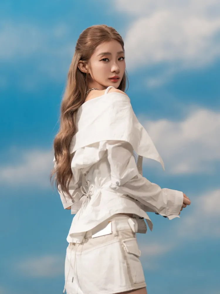 陳華笑說，怕深夜接到派偉俊訊息。杰威爾提供