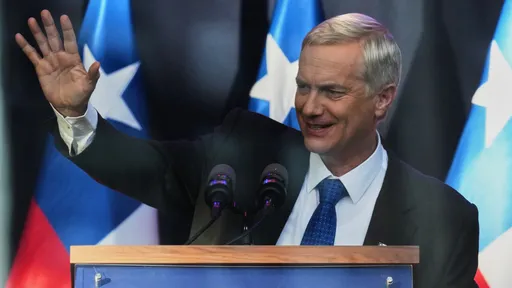 让智利再度伟大！川普盟友＋1　右翼强硬派卡斯特当选总统