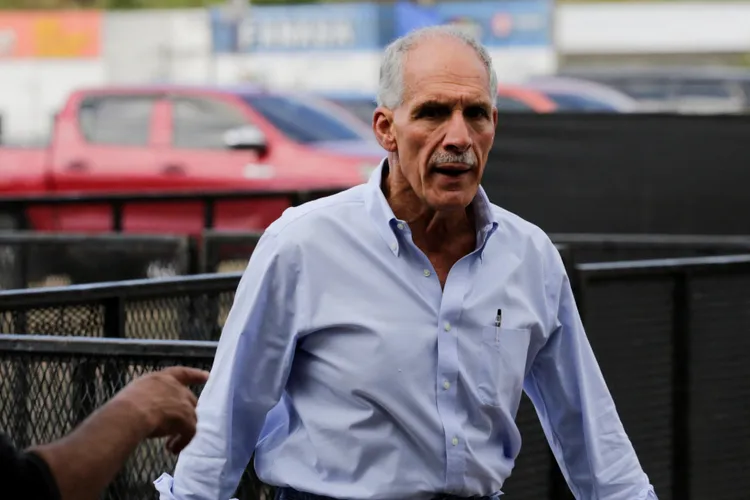 川普力挺的候選人阿斯夫拉目前票數落後。路透社