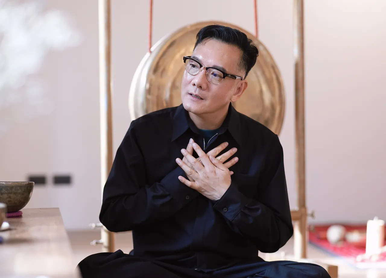 田定丰谈到不舍好友坣娜离世。