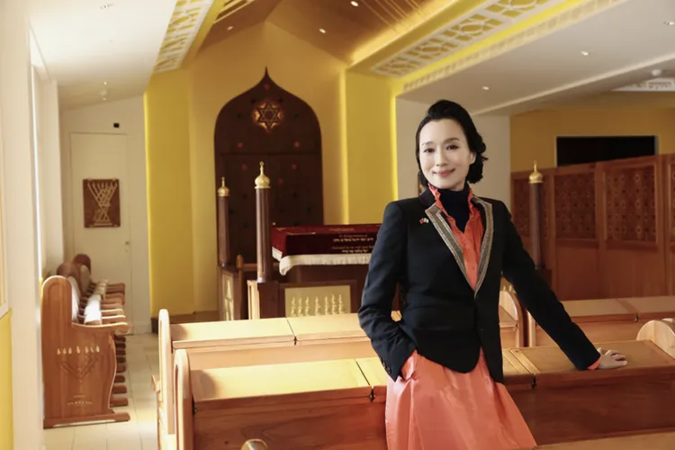 坣娜「把苦修成了光，把病痛活成了爱」。资料照片