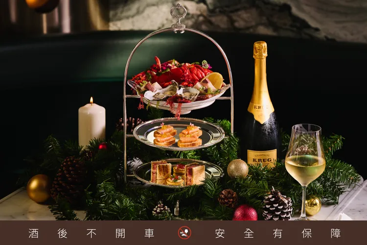 Tilt 與 Cooper 推出冬季限定三層塔，龍蝦、生蠔到魚子醬一次登場，搭配香檳更顯慶祝氛圍。業者提供