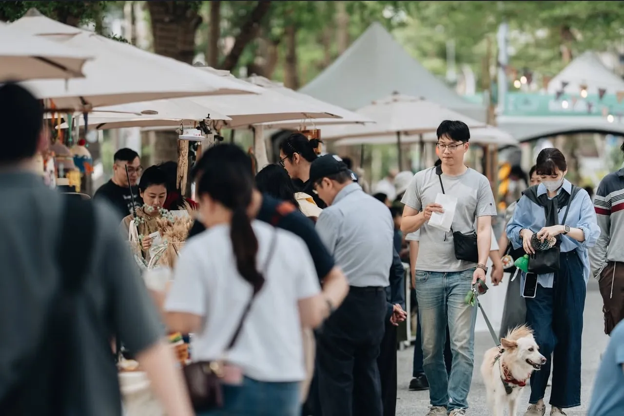 兴连城成立「浮岛San Market」生活聚落，定期举办活动。兴连城提供