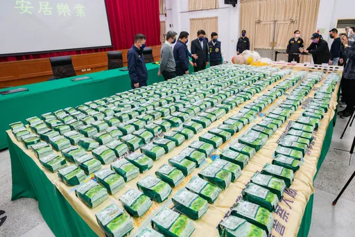 4年前走私384公斤恺他命被逮　今年判9年定谳却逃亡　警屏东旅社逮人归案