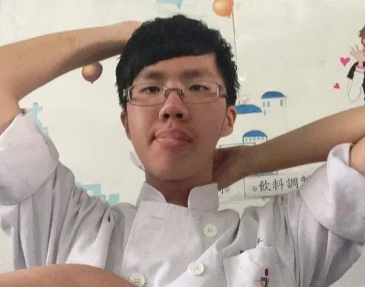 张文国高中大学全被起底　国中母校发声：勿过度放大解读在校行为