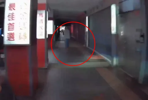 6条通恶男拒检狂逃1公里遭逮　不想坐牢「飙上骑楼」惊险画面曝