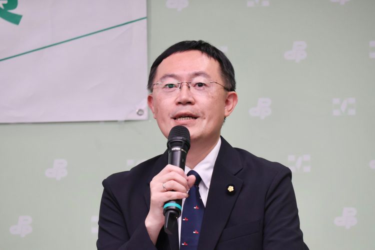 綠營幹部異動!戴瑋姍、卓冠廷辭職 李坤城接任民進黨發言人