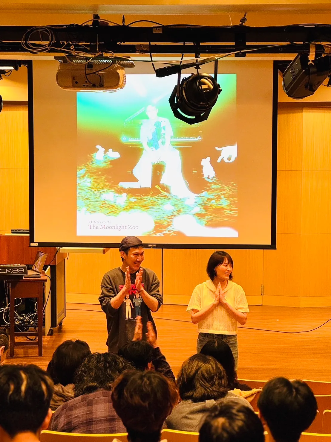 阿龔受李欣芸老師之邀前往台藝大擔任特別講師 。緒風有限公司提供