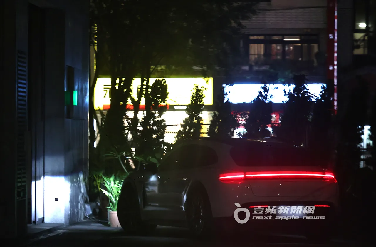 坤達返回天母住家。特勤中心攝