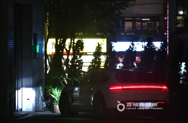 坤達返回天母住家。特勤中心攝