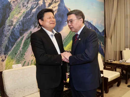 政院拟提修法　立委赴中国须经许可！违者可罚1000万