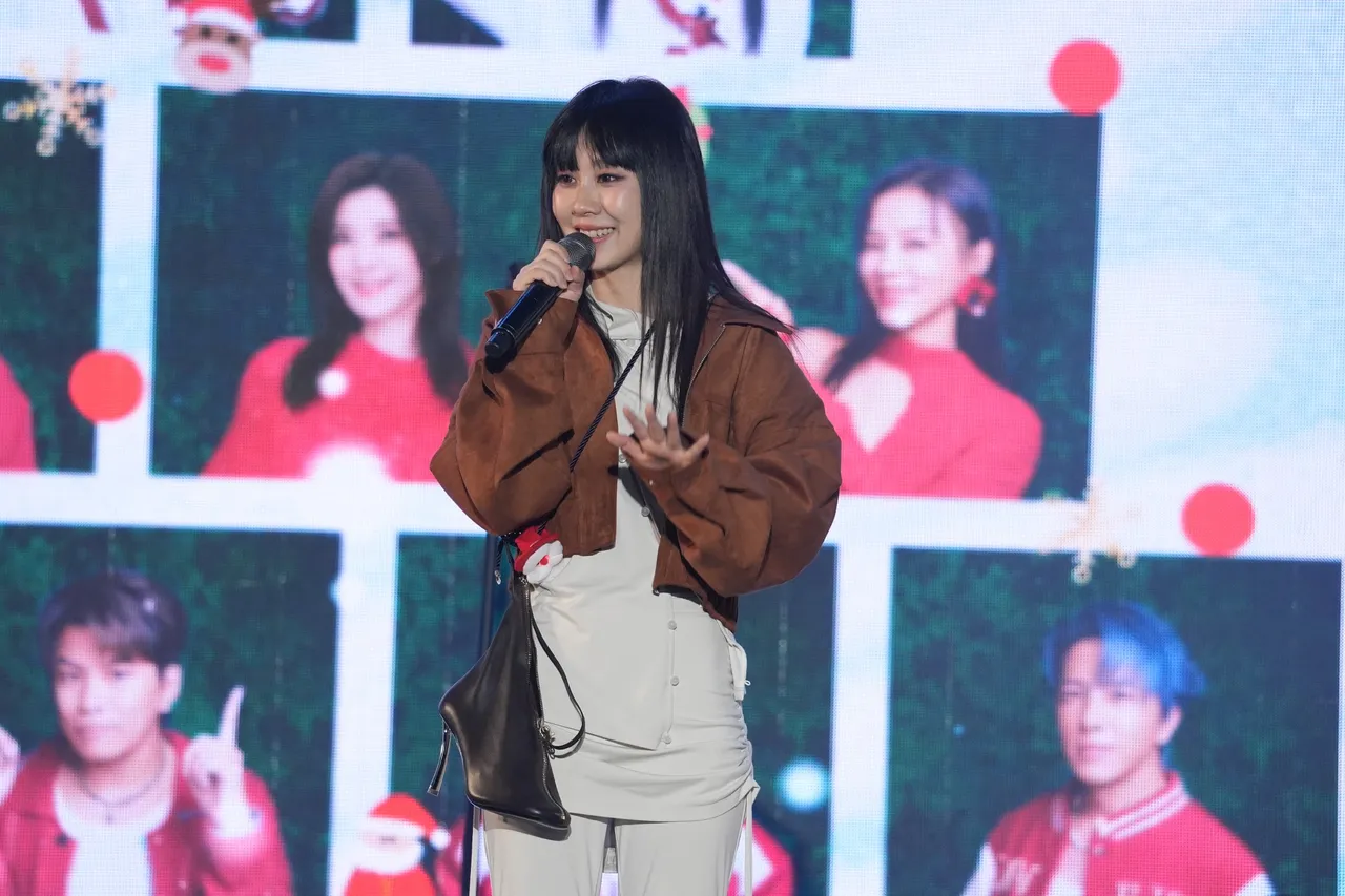 白安演出放送耶诞小糖果。彭欣伟摄