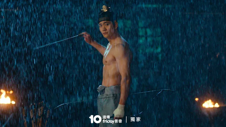 姜泰伍為了裸上身戲，特地去重訓操肌。friDay影音提供