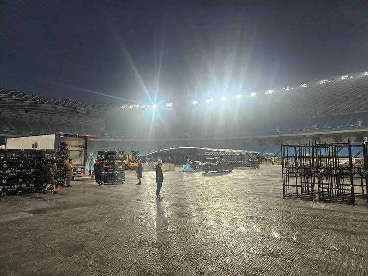 AAA製作人分享舞台搭建中過程。翻攝文完植Threads