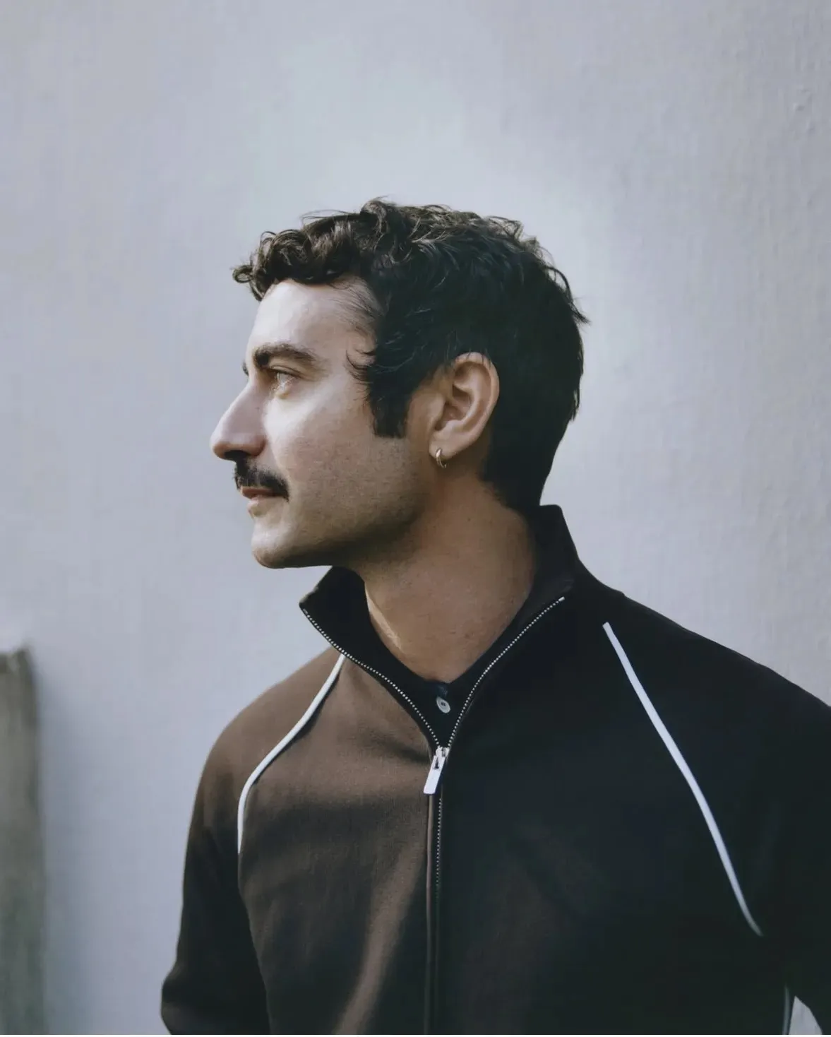 Dario Vitale上任9个月就离开VERSACE。翻摄VERSACE IG