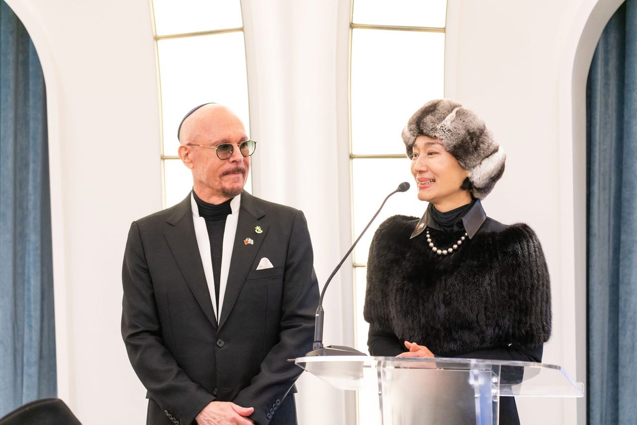 坣娜280億猶太富商老公心碎發聲 揭亡妻瀕死前!看不見、也不能言語