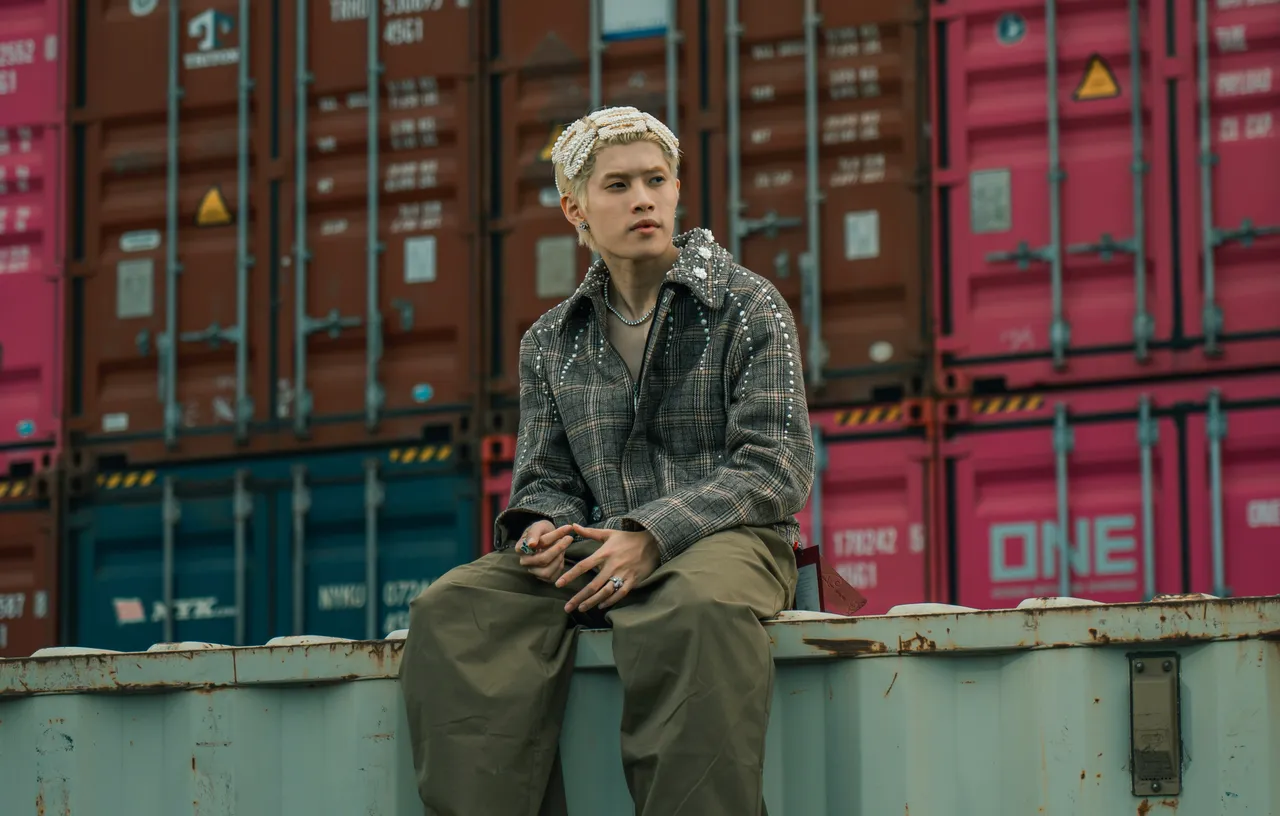 夜店王子 LilHAO拥有大量粉丝，未来不可限量。混血儿娱乐提供