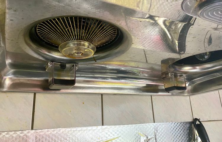 布丁杯的妙用！抽油煙機的廢油杯完全不用洗