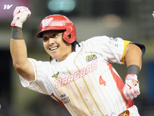 笑死！吉力吉捞祝福徐若熙　顺便向「软银的长官」自荐